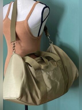 Duffel weekender bag for travels, OS